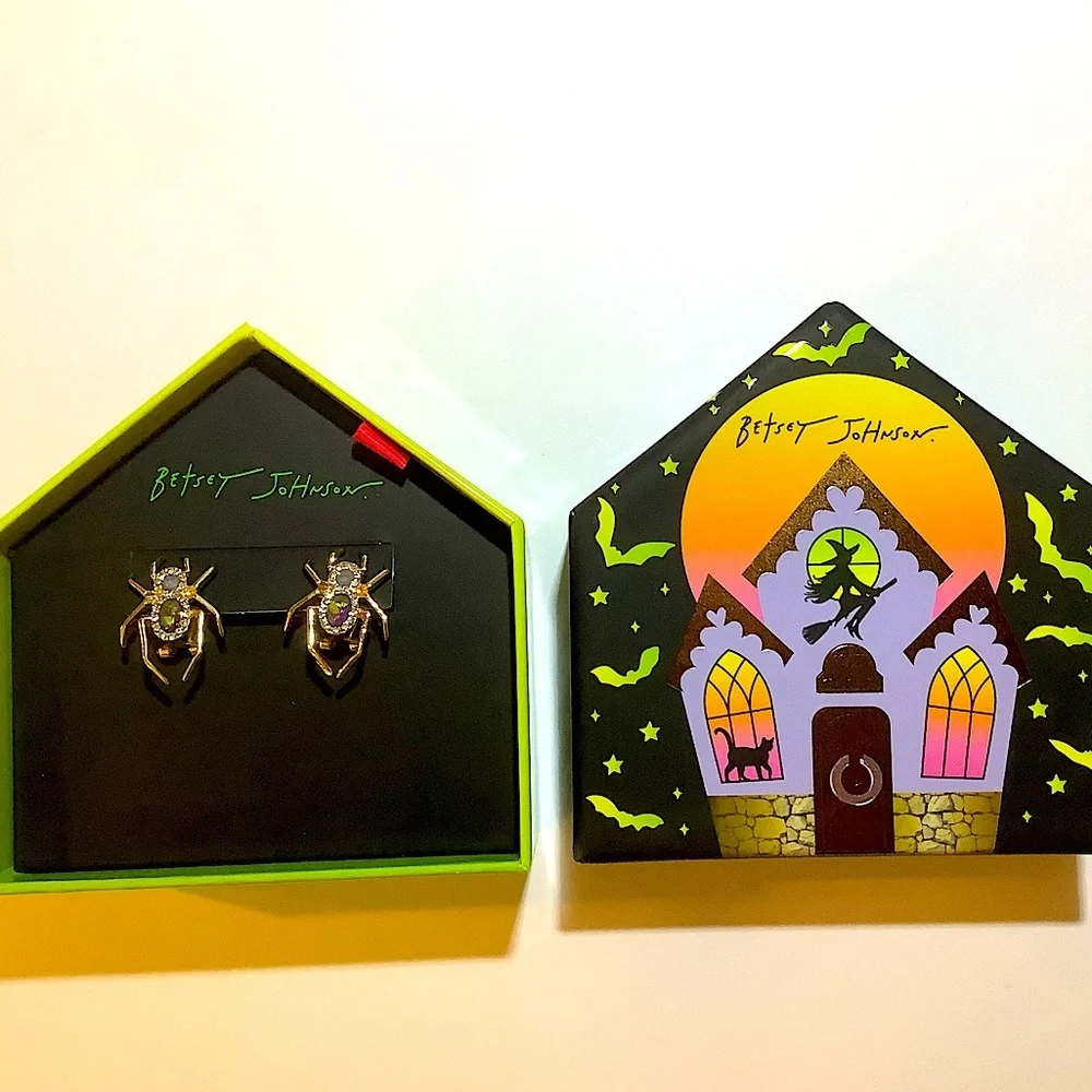 Betsey Johnson Halloween Crystal Spider Earrings New In Box